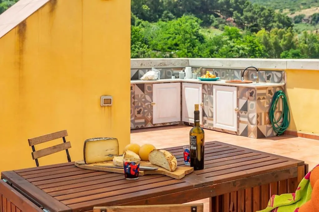 博萨Terrace With Castle View公寓 公寓 博萨